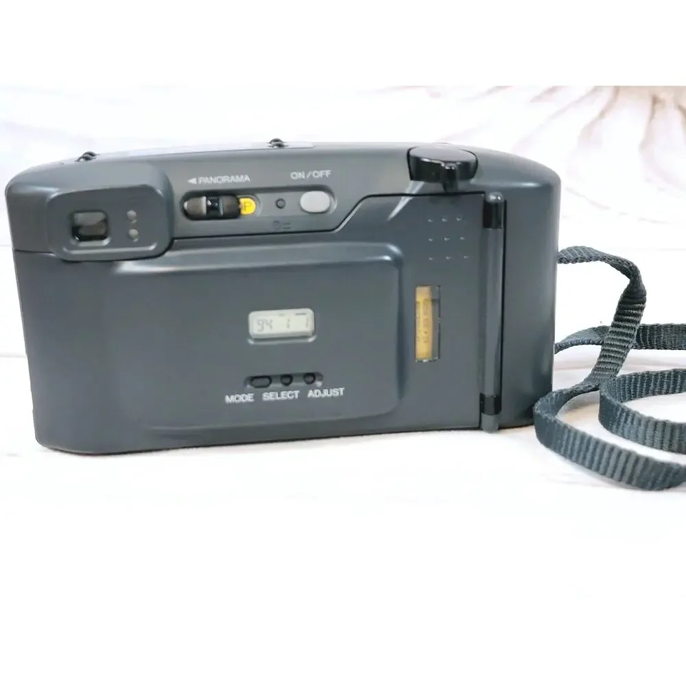 Minolta Freedom Zoom 140EX Panorama Date 35mm Film Camera 38-140mm Point Shoot